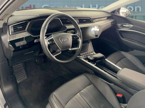 2021 Audi e-tron Premium
