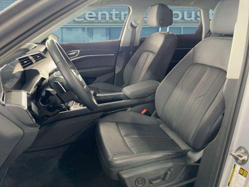 2021 Audi e-tron Premium