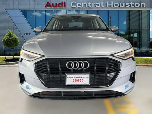 2021 Audi e-tron Premium