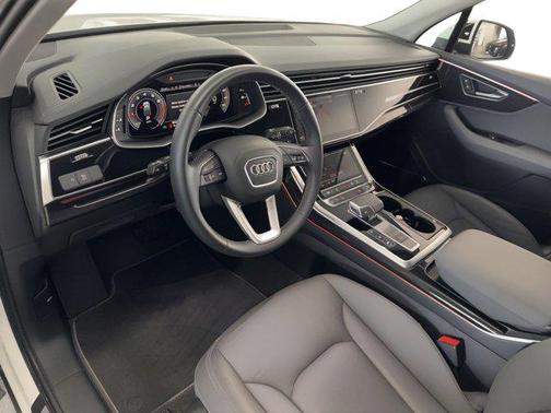 2025 Audi Q7 45 Premium