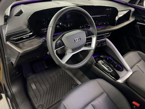 2025 Audi Q5 Premium TFSI quattro S tronic