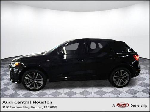 2025 Audi Q3 Premium 45 TFSI S line quattro Tiptronic