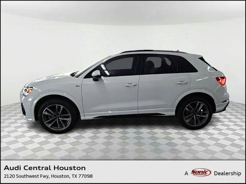 2025 Audi Q3 Premium 45 TFSI S line quattro Tiptronic