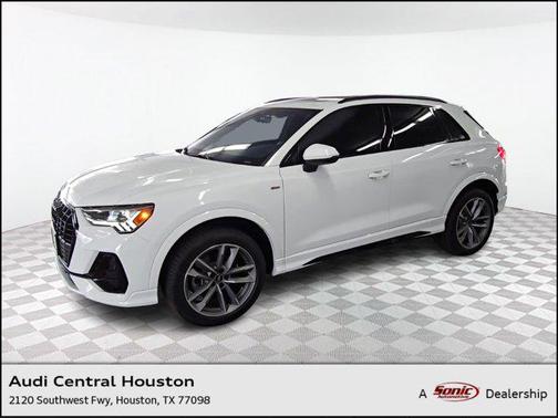2025 Audi Q3 Premium 45 TFSI S line quattro Tiptronic
