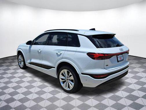 2025 Audi Q6 e-tron Premium