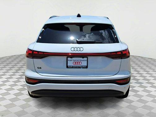 2025 Audi Q6 e-tron Premium