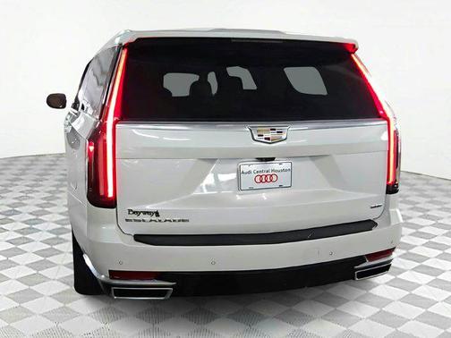2022 Cadillac Escalade ESV Premium Luxury