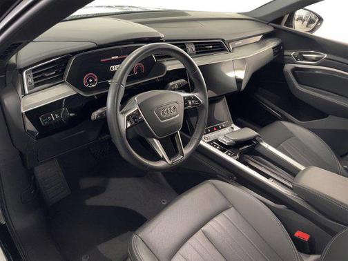 2024 Audi Q8 e-tron Premium Plus