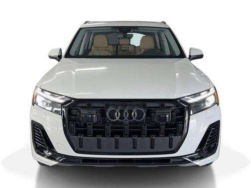 2025 Audi Q7 45 Premium