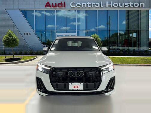 2026 Audi Q7 55 Premium Plus