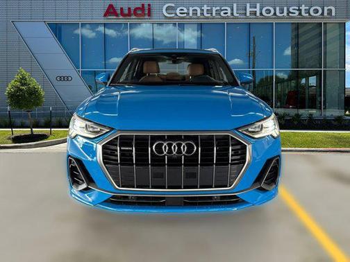 2022 Audi Q3 45 S line Premium Plus