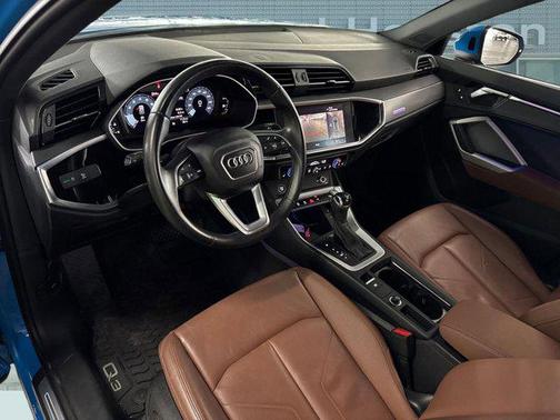 2022 Audi Q3 45 S line Premium Plus