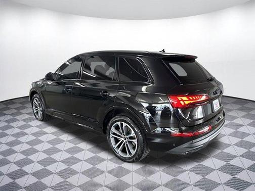 2025 Audi Q7 45 Premium