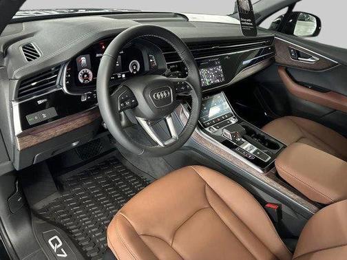 2025 Audi Q7 45 Premium