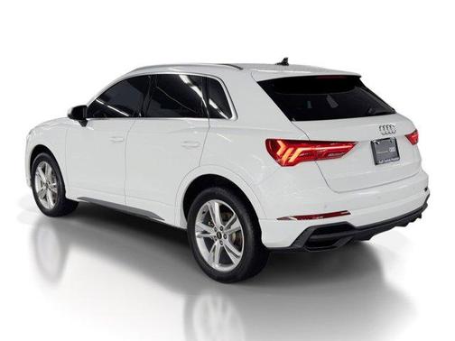 2023 Audi Q3 Premium 45 TFSI S line quattro Tiptronic