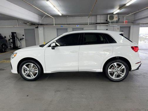 2023 Audi Q3 Premium 45 TFSI S line quattro Tiptronic