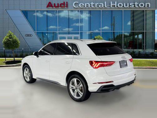 2023 Audi Q3 Premium 45 TFSI S line quattro Tiptronic