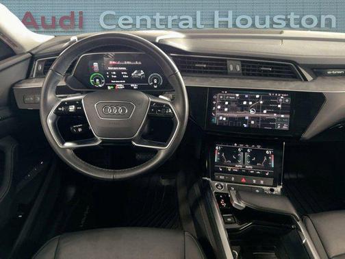 2022 Audi e-tron Premium