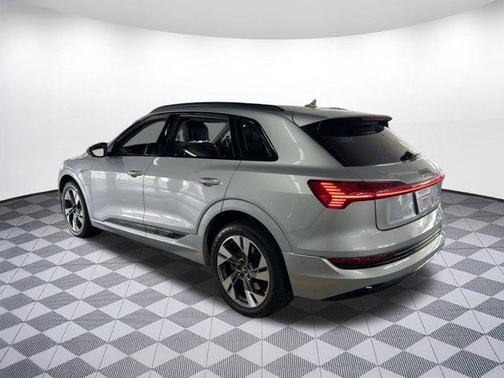 2022 Audi e-tron Premium