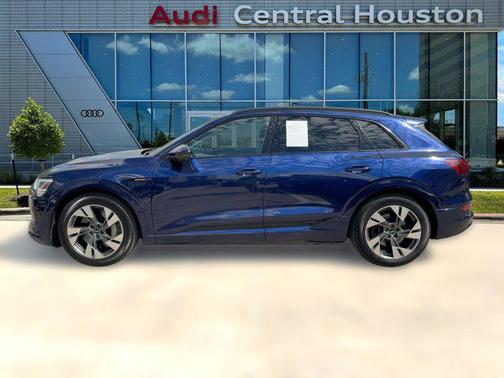 2021 Audi e-tron Premium