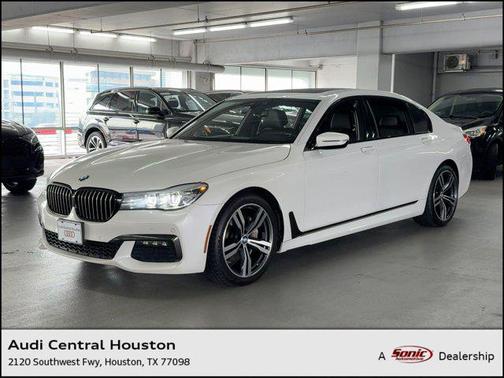 2019 BMW 740 740i