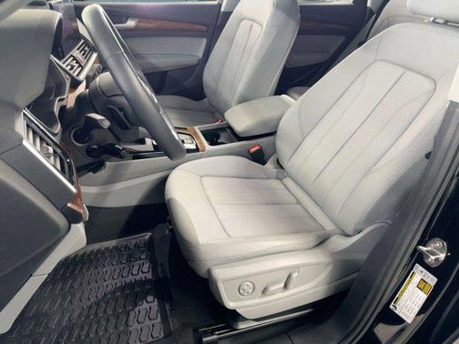 2025 Audi Q5 40 Premium