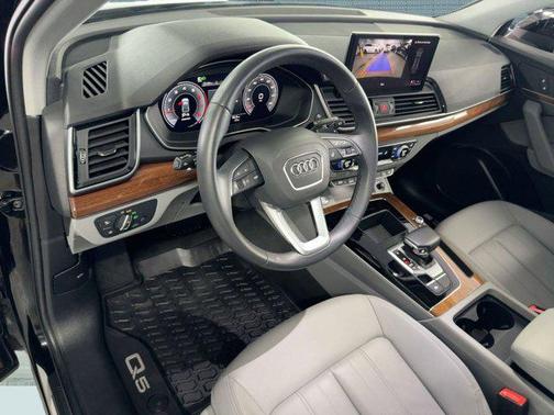 2025 Audi Q5 40 Premium