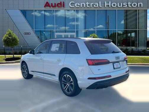 2026 Audi Q7 45 Premium