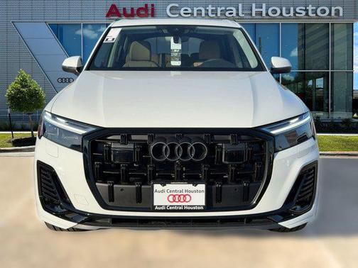 2026 Audi Q7 45 Premium