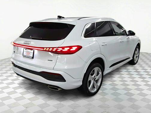 2025 Audi Q5 Premium Plus