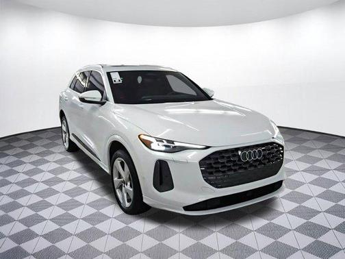 2025 Audi Q5 Premium Plus