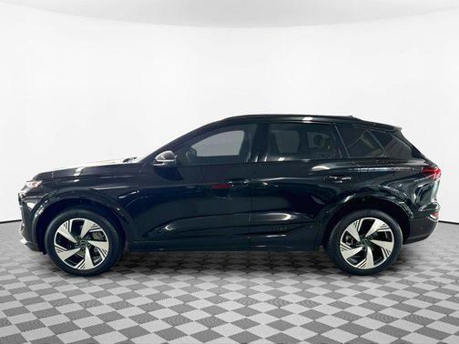 2025 Audi Q6 e-tron Premium Plus quattro