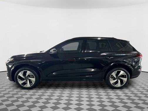 2025 Audi Q6 e-tron Premium Plus quattro