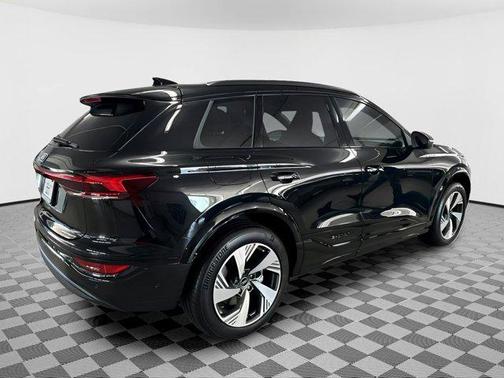2025 Audi Q6 e-tron Premium Plus quattro