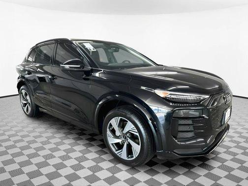 2025 Audi Q6 e-tron Premium Plus quattro