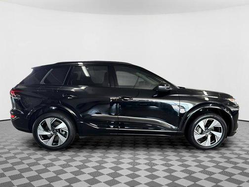 2025 Audi Q6 e-tron Premium Plus quattro