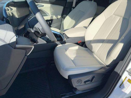 2025 Audi Q5 Premium TFSI quattro S tronic