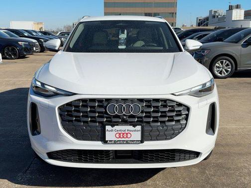 2025 Audi Q5 Premium TFSI quattro S tronic