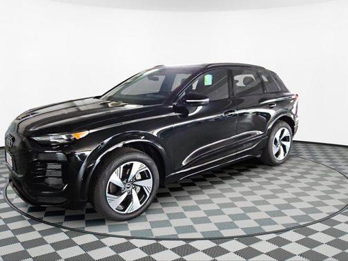 2025 Audi Q6 e-tron Premium quattro