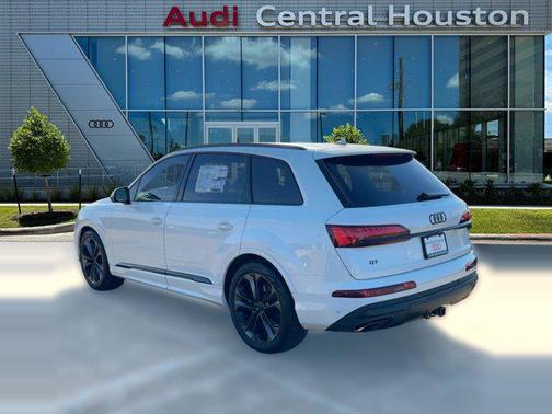 2026 Audi Q7 55 Premium Plus