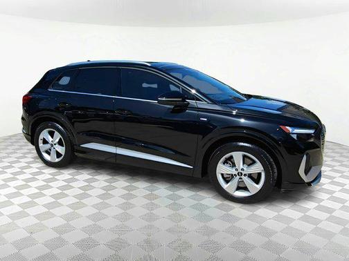 2024 Audi Q4 e-tron Premium 55 quattro