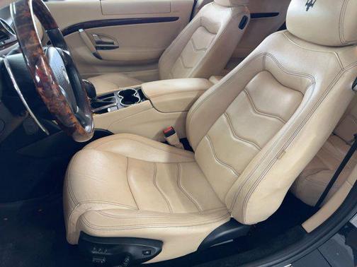 2012 Maserati GranTurismo S Auto