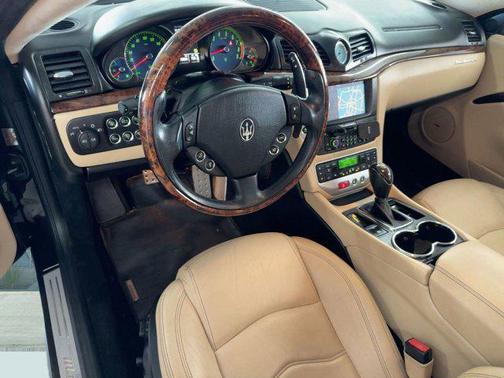 2012 Maserati GranTurismo S Auto