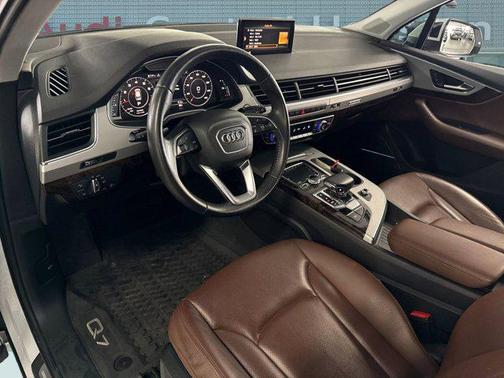 2019 Audi Q7 45 Premium Plus