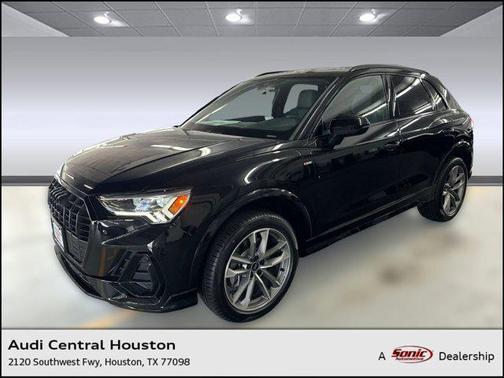 2025 Audi Q3 Premium 45 TFSI S line quattro Tiptronic