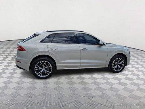 2023 Audi Q8 55 Premium