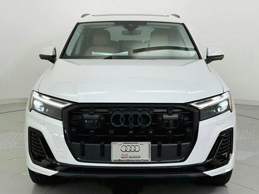 2025 Audi Q7 45 Premium Plus