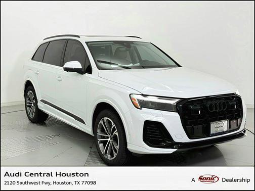 2025 Audi Q7 45 Premium Plus