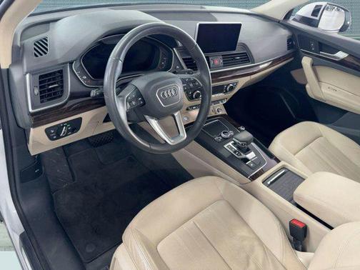 2020 Audi Q5 Premium Plus 55 TFSI e quattro S tronic