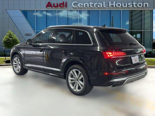 2025 Audi Q7 55 Premium Plus